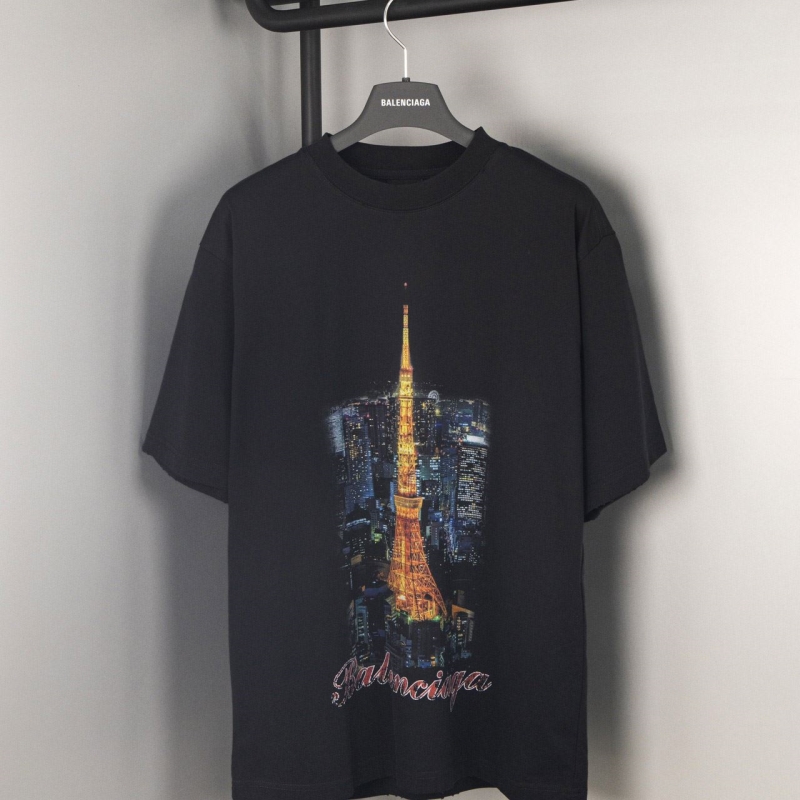 Ba*len*cia*ga t-shirts